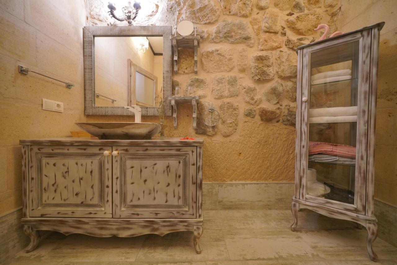 Karlik Cave Suite Cappadocia Учисар Экстерьер фото