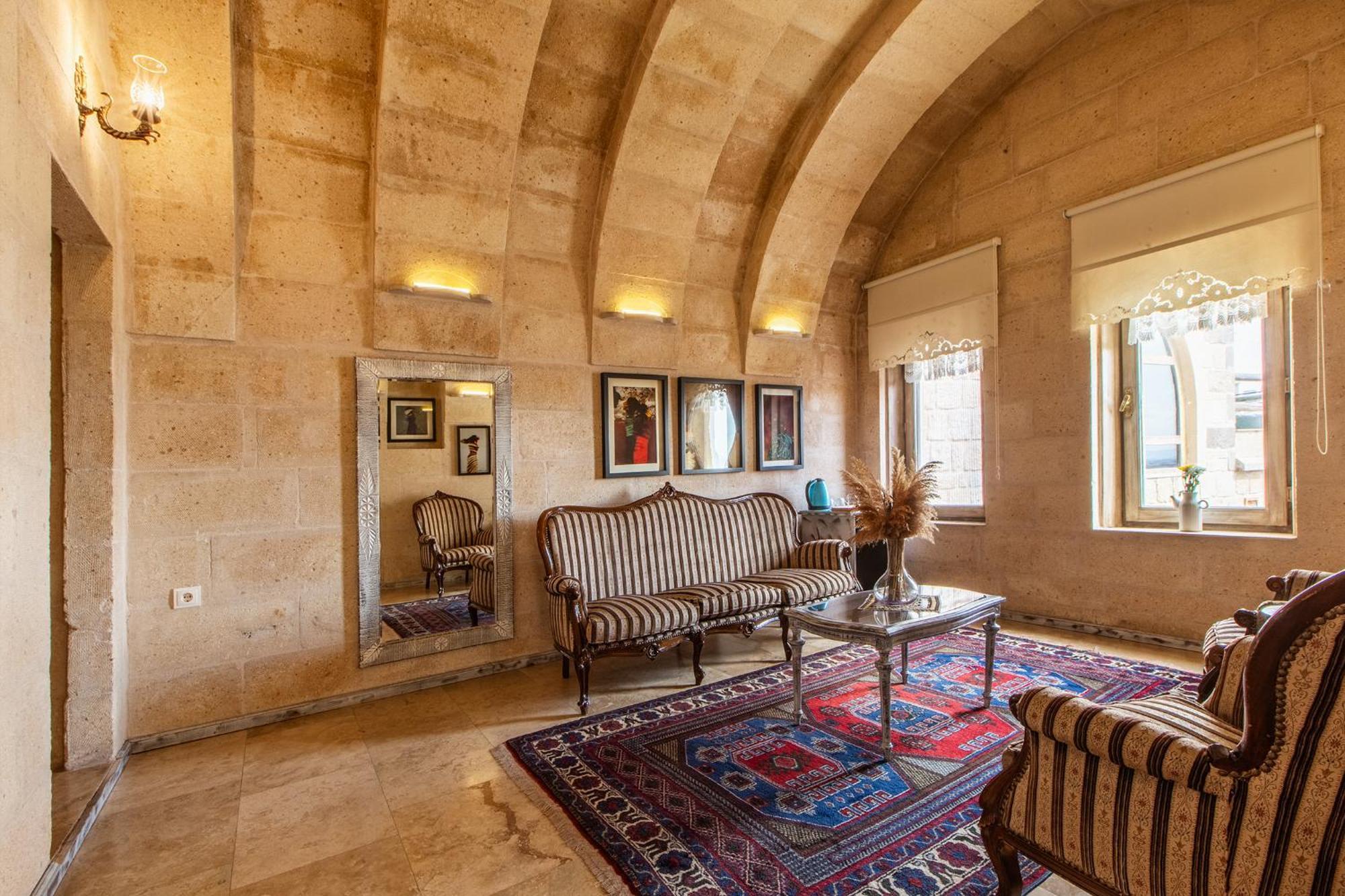 Karlik Cave Suite Cappadocia Учисар Экстерьер фото