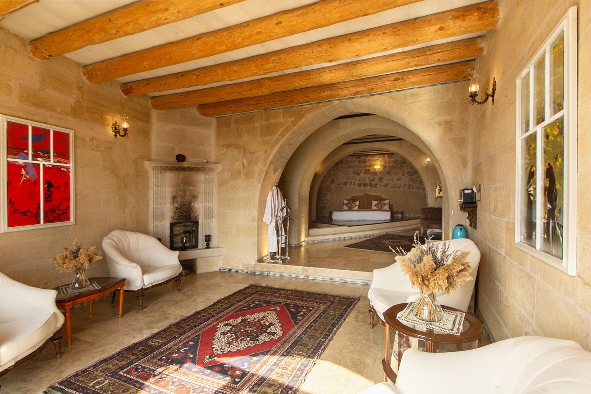 Karlik Cave Suite Cappadocia Учисар Экстерьер фото