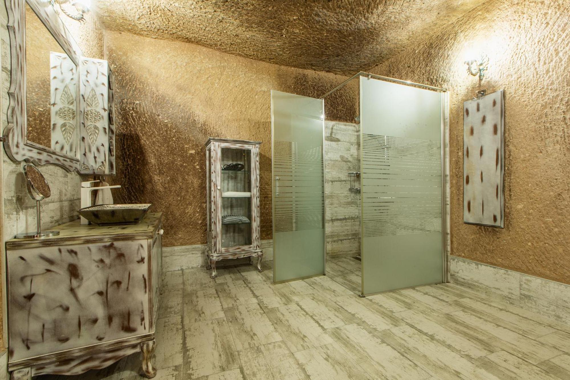 Karlik Cave Suite Cappadocia Учисар Экстерьер фото
