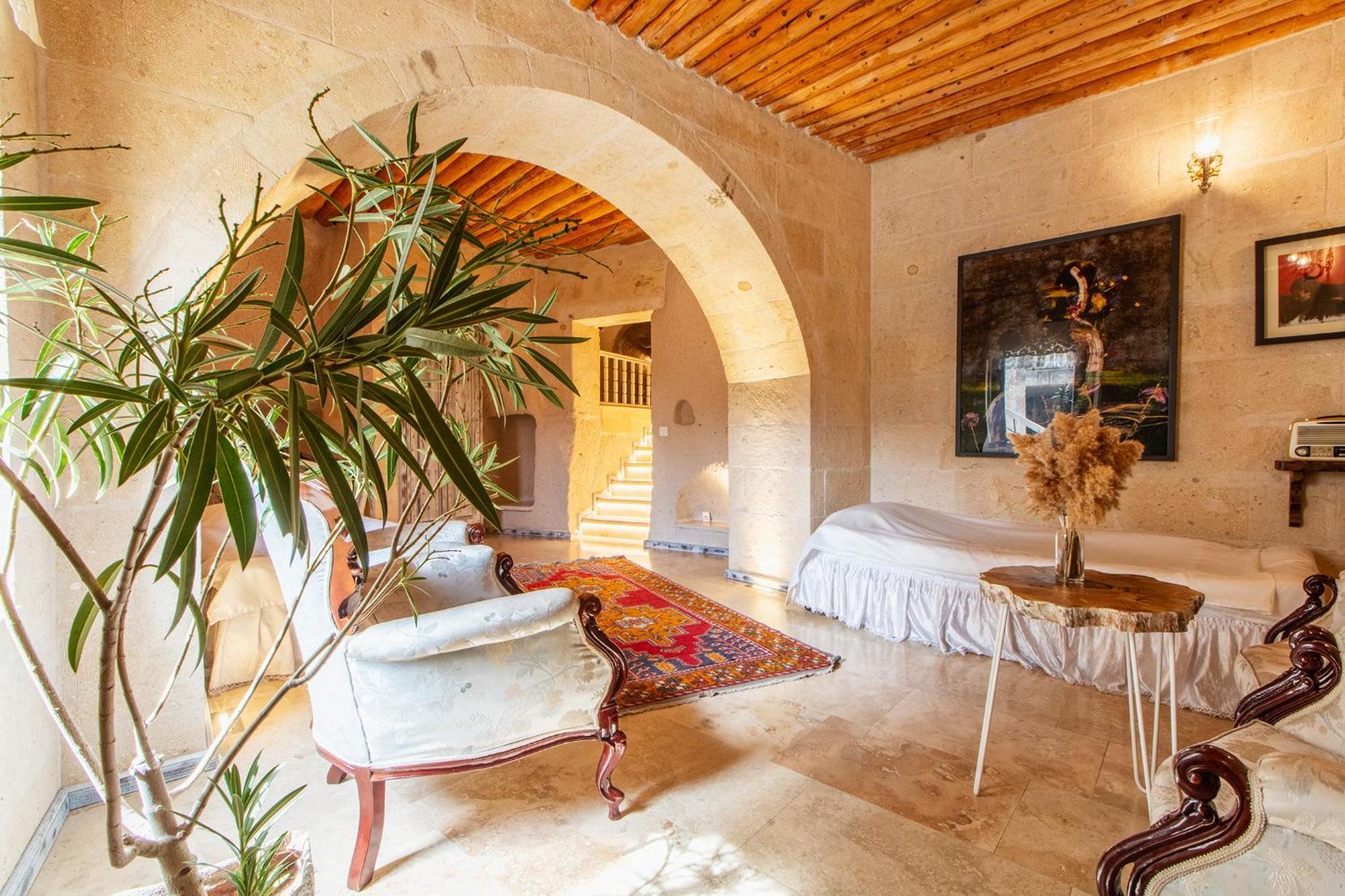 Karlik Cave Suite Cappadocia Учисар Экстерьер фото
