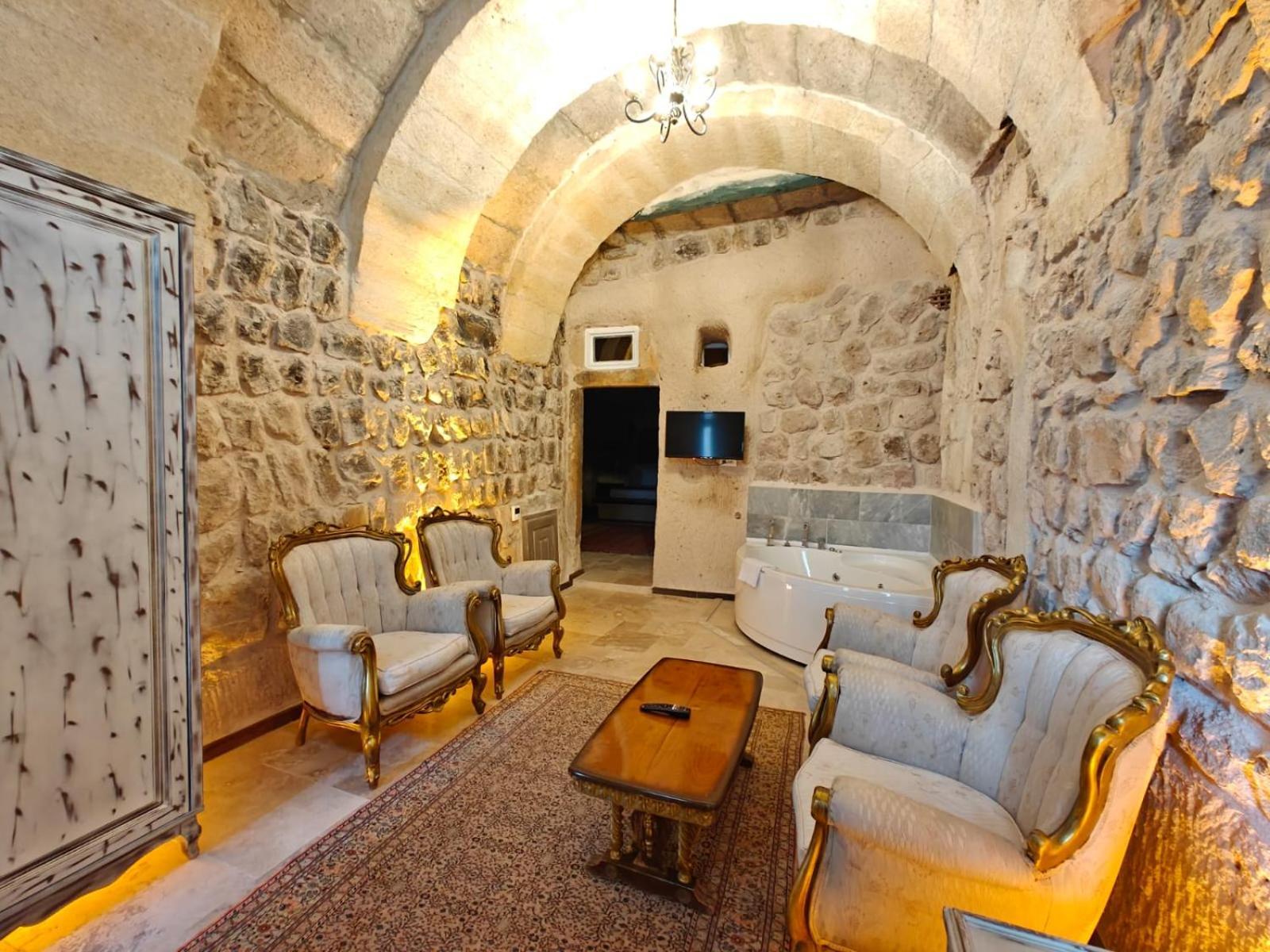 Karlik Cave Suite Cappadocia Учисар Экстерьер фото