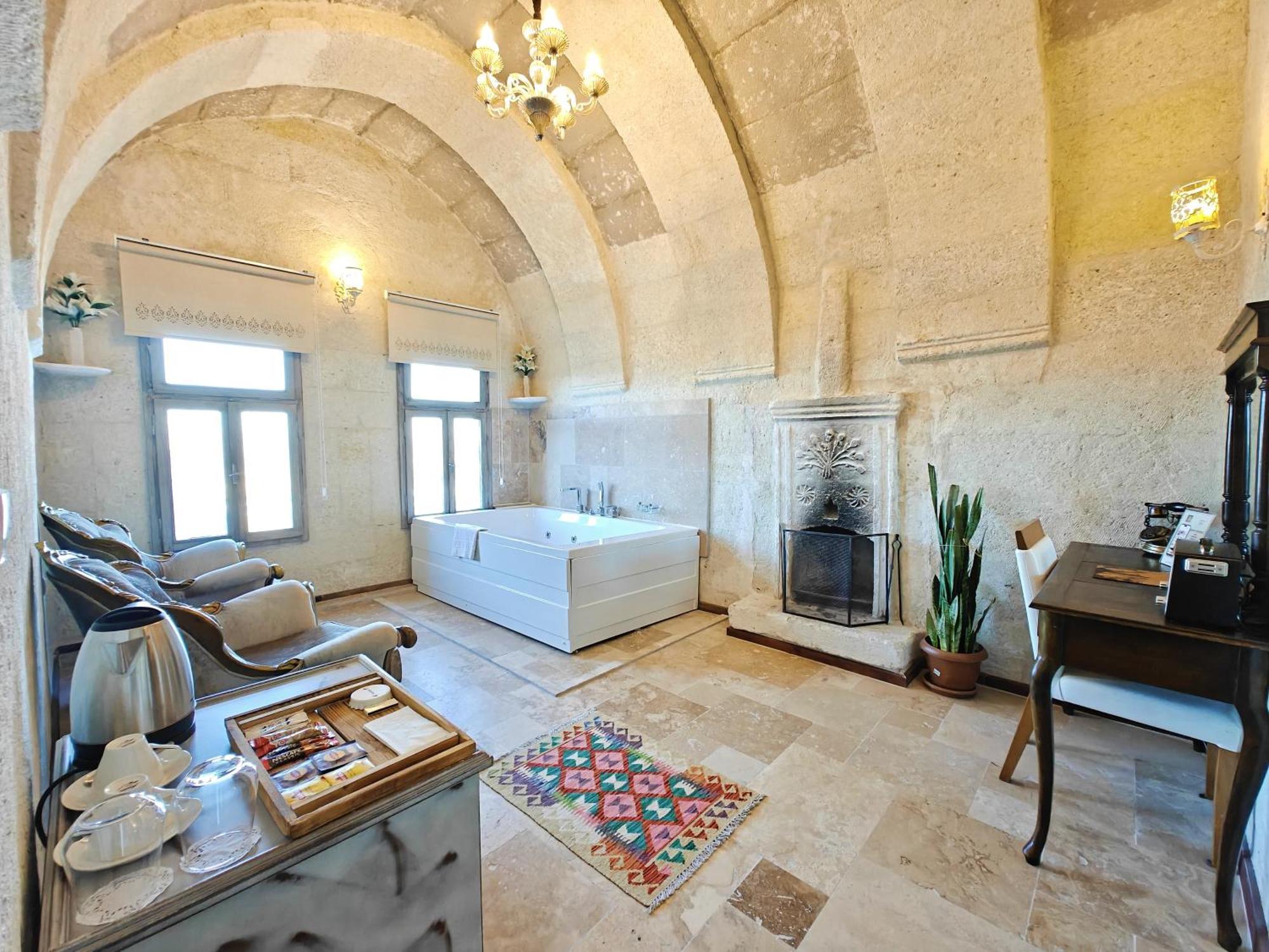 Karlik Cave Suite Cappadocia Учисар Экстерьер фото